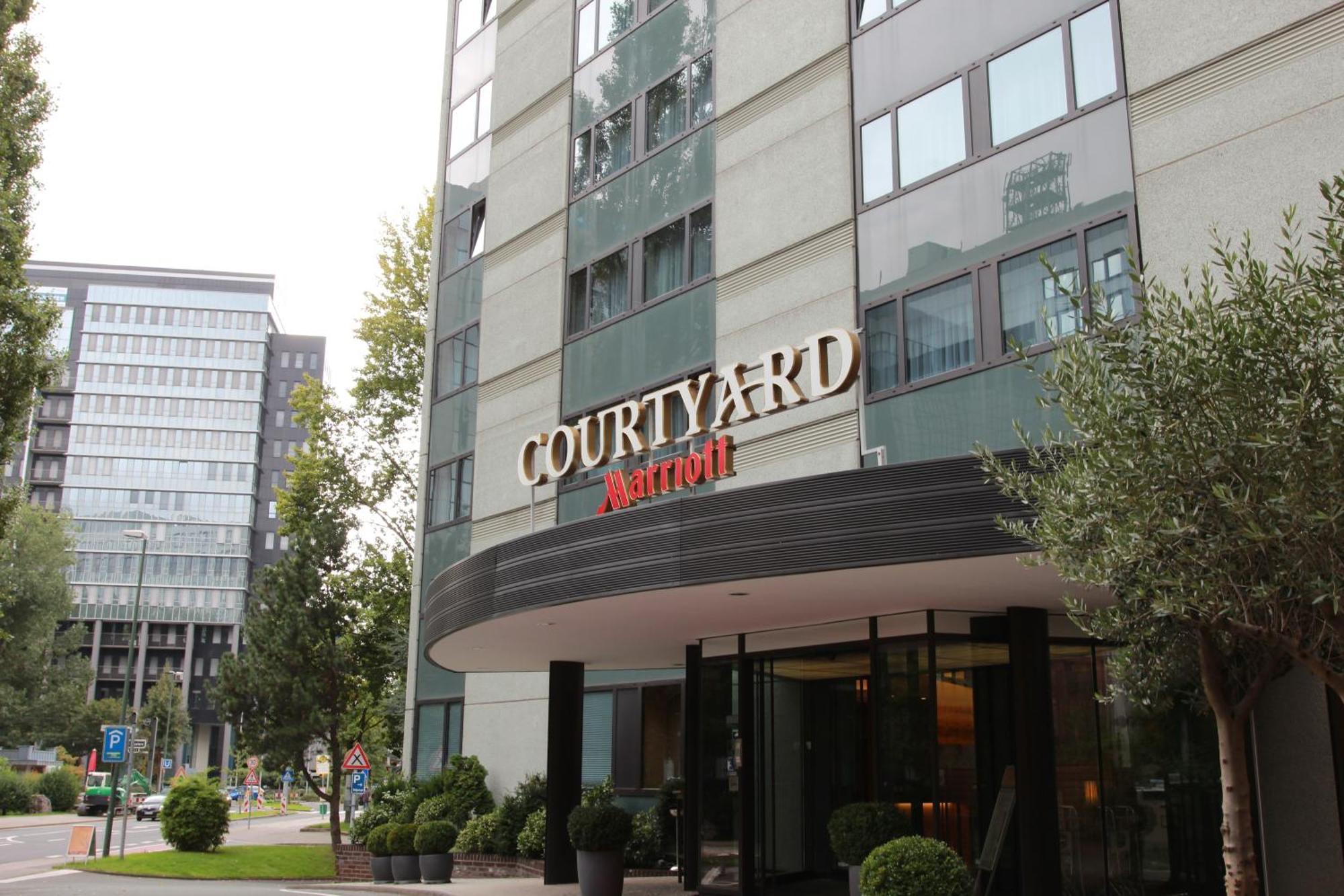 Courtyard By Marriott Duesseldorf Seestern Hotel Exterior photo